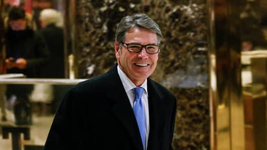 Former Texas Gov. Rick Perry leaves after a meeting with US President-elect Donald Trump at Trump Tower December 12, 2016 in New York.