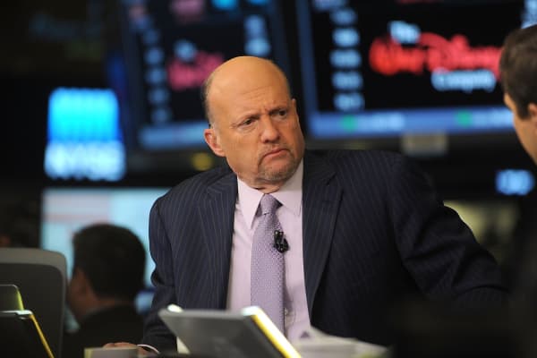 Jim Cramer attends the NYSE Opening Bell at New York Stock Exchange on February 1, 2016 in New York City.