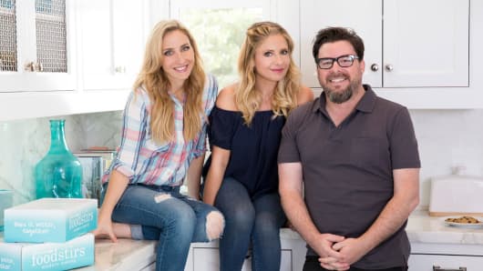 (Left to right) Foodstirs Modern Baking founders Galit Laibow (CEO), Sarah Michelle Gellar (chief brand officer) and Greg Fleishman (COO)