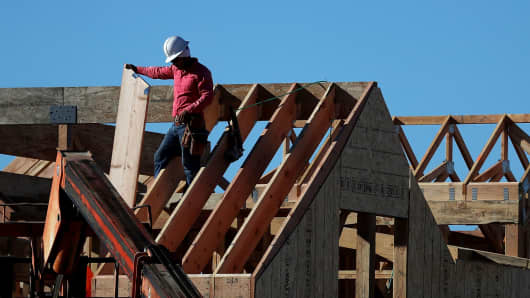 US Construction Spending Unexpectedly Drops 0.6% In July