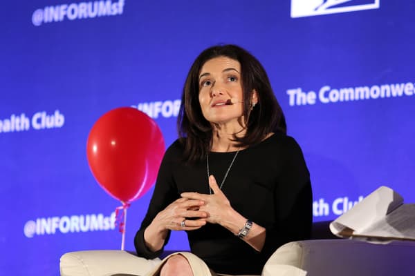 Sheryl Sandberg speaks about overcoming grief and resilience at a Commonwealth Club event in San Francisco.