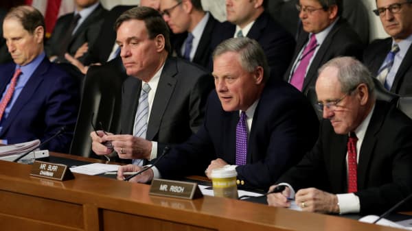 .S. Senate Select Intelligence Committee chairman Richard Burr (R-NC) (2nd R) and vice-chairman Mark Warner (D-VA) (2nd L) attend a hearing on 'World Wide Threats' on Capitol Hill in Washington, U.S., May 11, 2017.