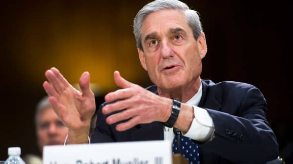 Then-FBI Director Robert Mueller testifies before a Senate Judiciary Committee hearing in 2013.