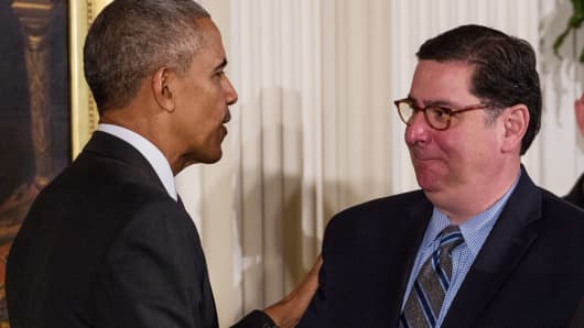 On Thursday, Oct. 6, in the East Room of the White House, President Barack Obama stops to say hi to Bill Peduto, Mayor of Pittsburgh, before leaving at the end of the ceremony honoring the Pittsburgh Penguins.