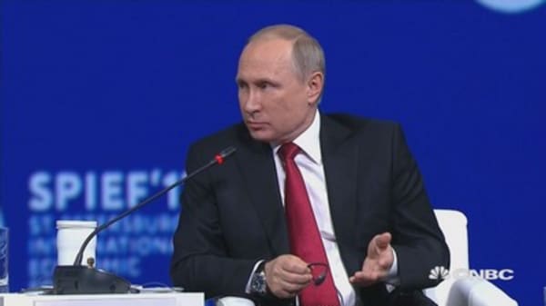 Putin: It would help Russia if NATO were completely 'falling apart'