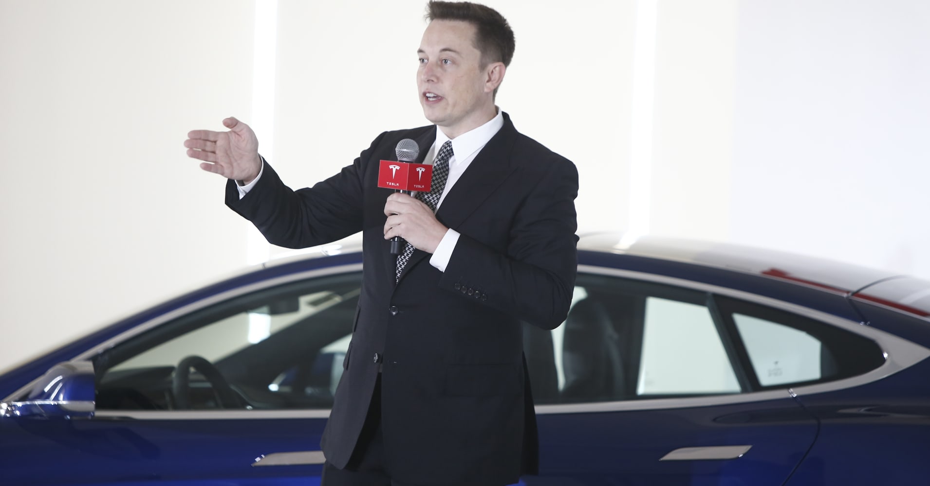 Tesla shares rise as carmaker plans massive China factory