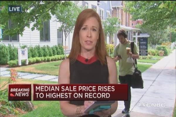 Median sale price rises to highest on record 