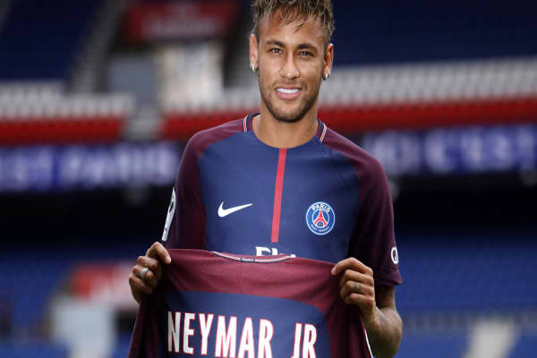 Neymar’s $263 million transfer fee sets a world-record