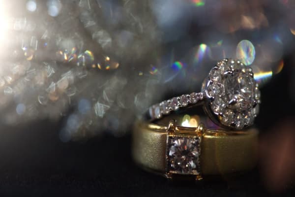 How much should I spend on an engagement ring?