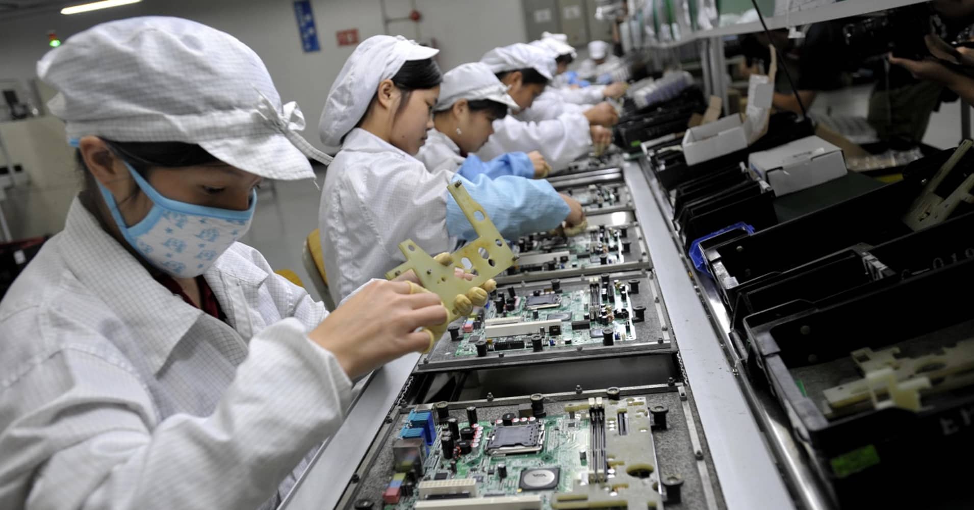 Apple provider Foxconn posts 14.5 p.c drop in first-quarter web revenue, lags forecasts