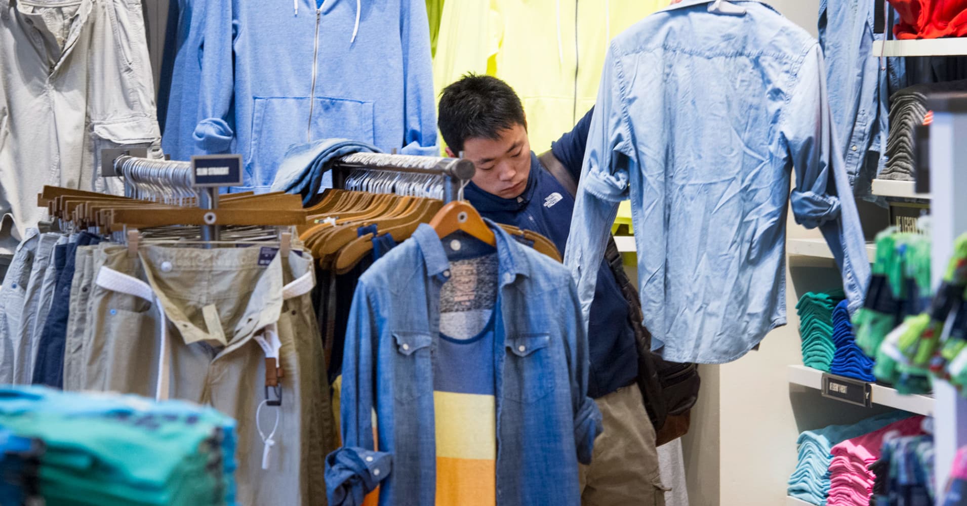 Strong retail sales report suggests robust economic growth in the second quarter