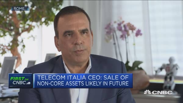 Dealing with new challenges to market better than others: Telecom Italia CEO