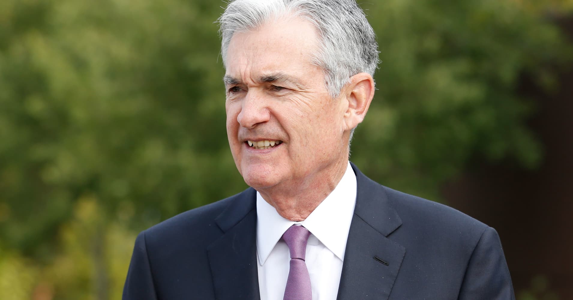 Powell sees 'further, gradual' rate hikes as the economy hums