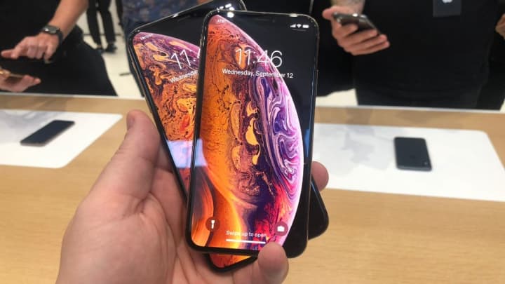 iPhone Xs Max and iPhone Xs