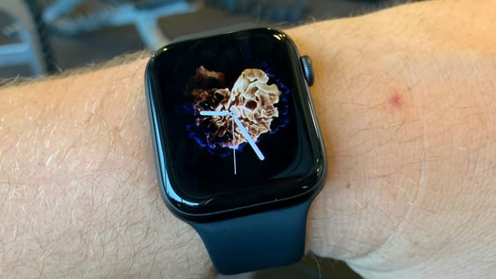 The new watch faces, like this fire one, are really neat.