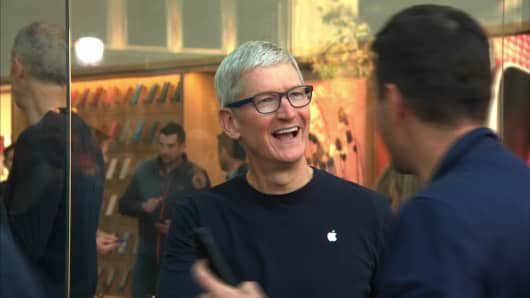Apple CEO Tim Cook greets shoppers at a Palo Alto Apple store on Sept. 21, 2018 for the release of the iPhone XS and iPhone XS Max. 