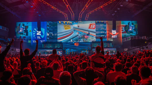 Scenes from an esports tournament in London in September 2018. The event is called FaceIt Major London.