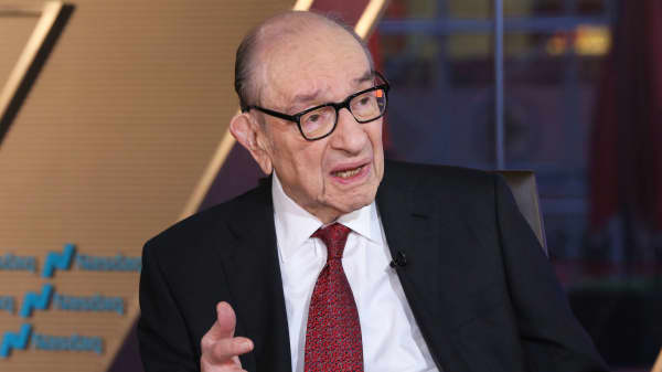 Image result for Alan Greenspan says economy will start to fade âvery dramaticallyâ because of entitlement burden