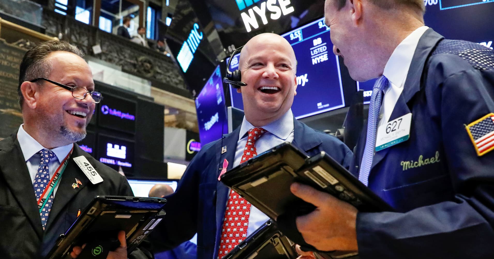 S&P 500 posts first 5-day winning streak since September
