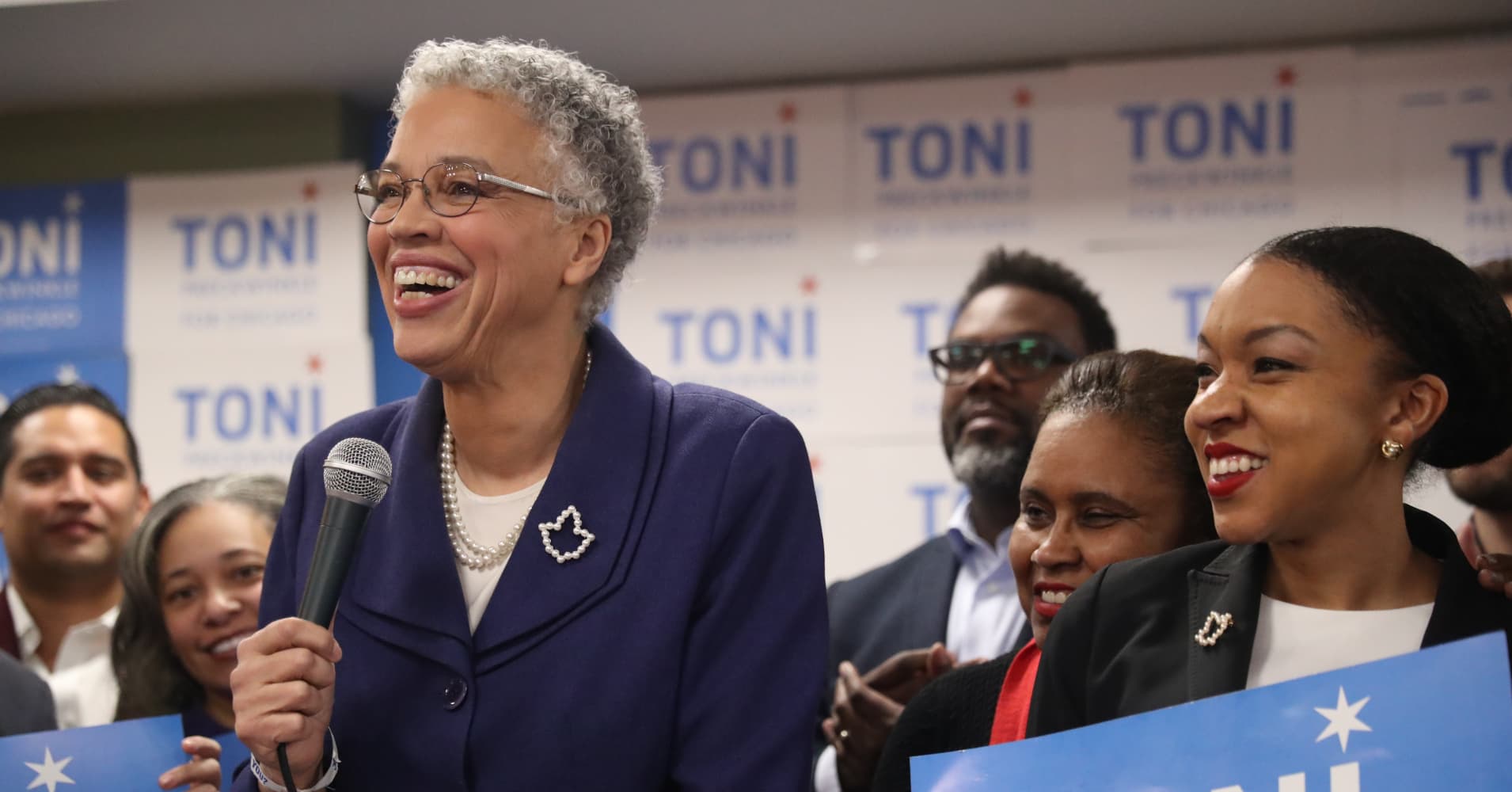 Chicago will elect first black female mayor in runoff election
