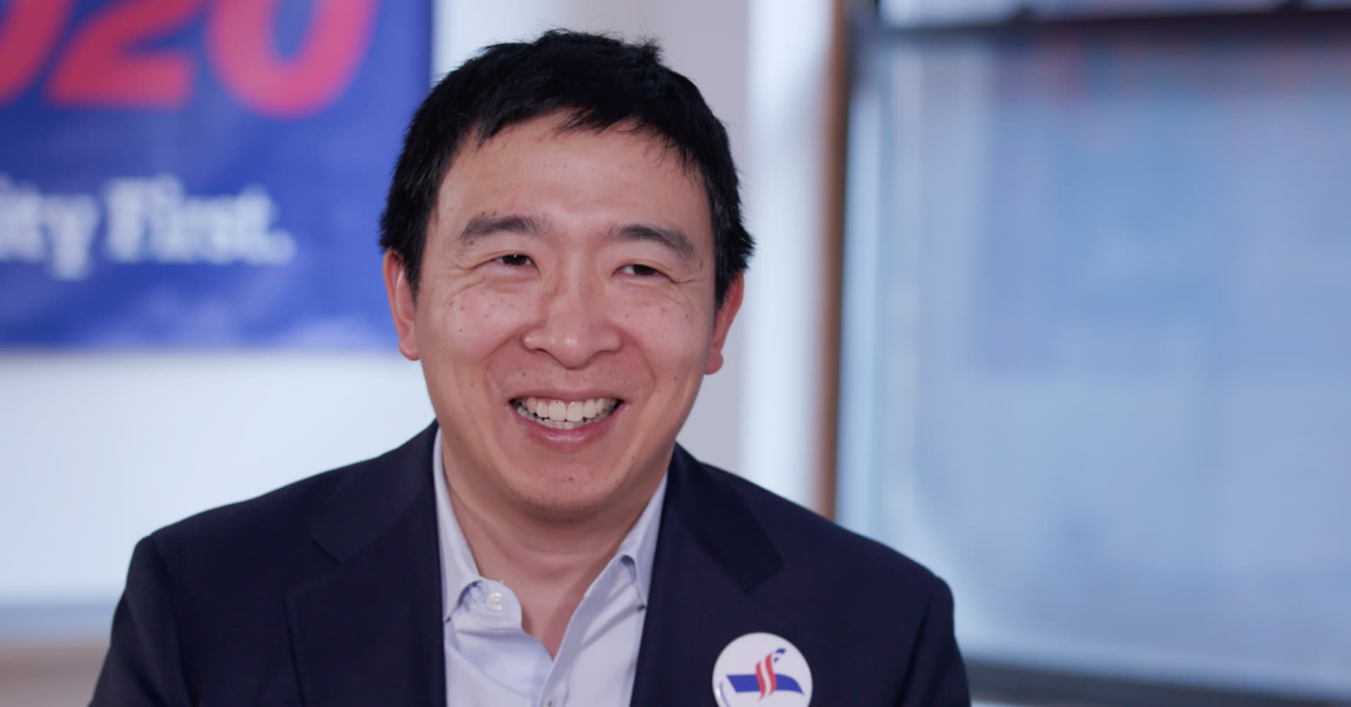Democrat Andrew Yang running for president on platform of free cash1910 x 1000