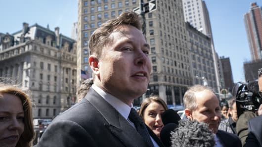   NEW YORK, NY - APRIL 4: Tesla's CEO Elon Musk arrives in federal court on April 4, 2019 in New York City. A federal judge will hear oral arguments this afternoon in a lawsuit filed by the US Securities and Exchange Commission (SEC) which intends to keep Musk contempt for violating an agreement. (Photo by Drew Angerer / Getty Images) 
